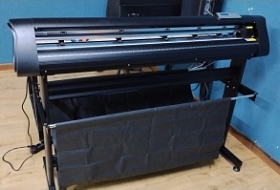 Запуск режущего плоттера ARK-CUT GH1350 в Алматы